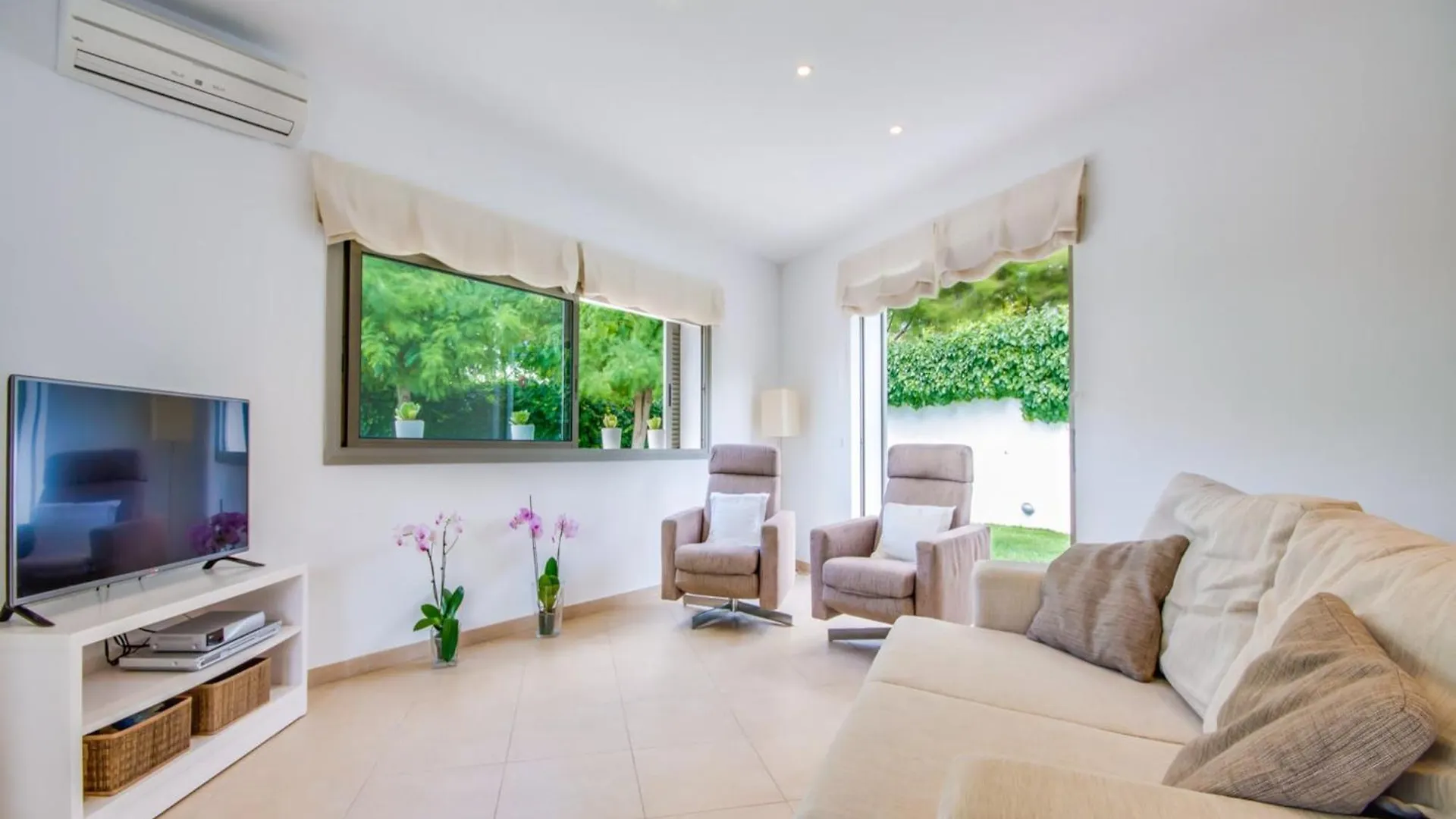 Holiday Home In Playa De Muro 플라야 데 뮤로